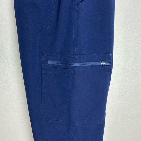 Figs Yola Scrub Cargo Pants Bottoms Style# TW2000P PO# 1669 Navy Regular Rise - Picture 7 of 16